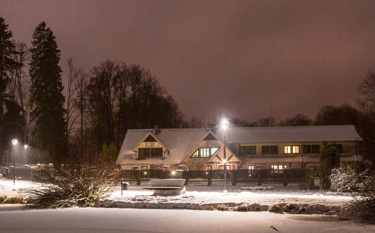 Park Hotel Bruzis Smiltene Eksteriør bilde